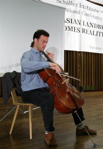 Jean Sebastien Tremblay plays the cello